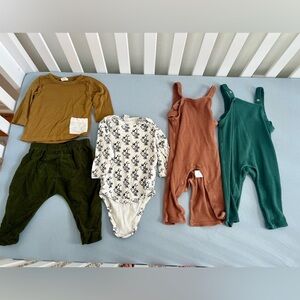 Assorted angel dear and Kate Quinn 6-12 clothing baby